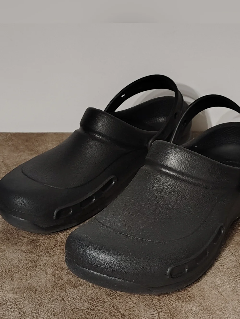 Black Crocs Unisex Mens Size 10 Women's Size 12